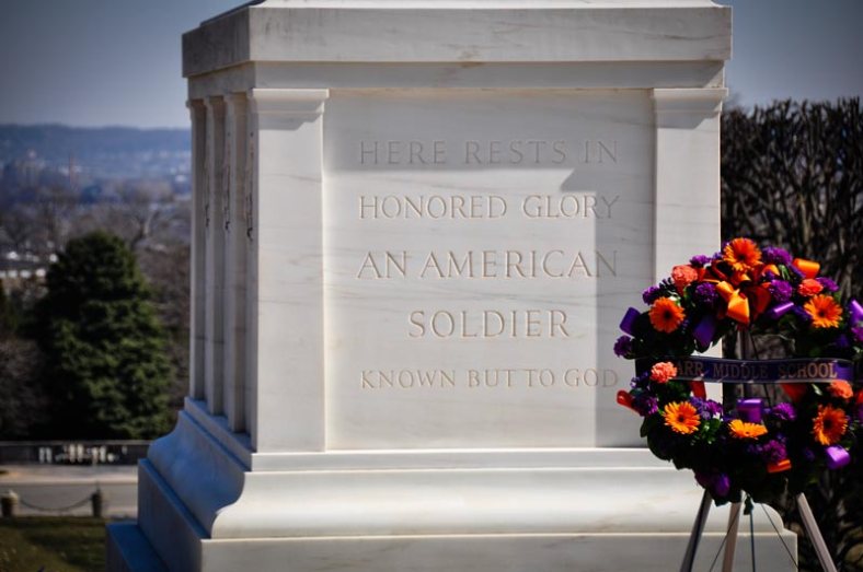 Tomb of the Unknowns; Photo: SPFischer A view of the epitaph on the Tomb: "Here Rests in Honored Glory an American Soldier Known But to God"