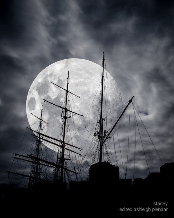 Ashleigh Pienaar, Through the Viewfinder