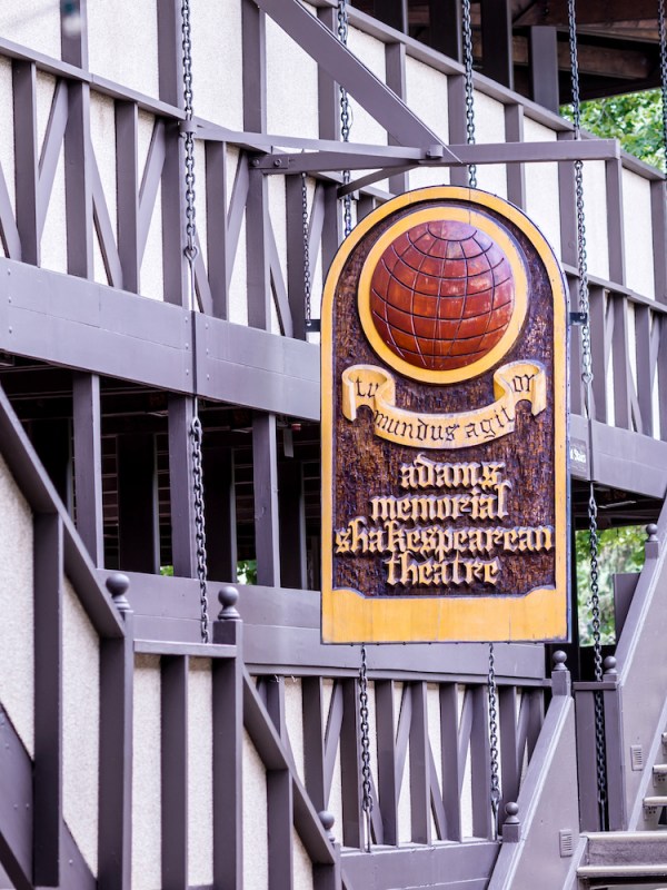 Yan, From Hiding to Blogging