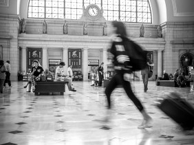 running traveler Union Station Washington D.C.
